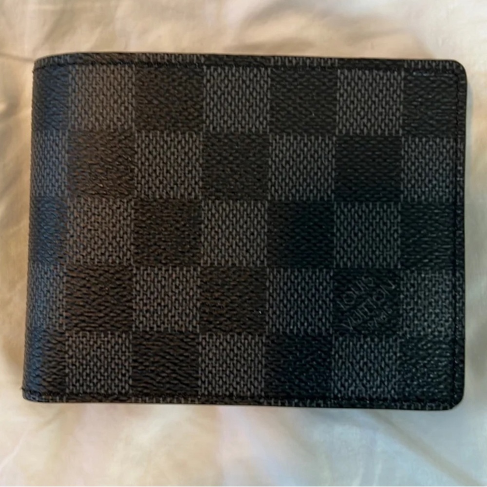 Loui Vuitton Wallet Brand new with box
